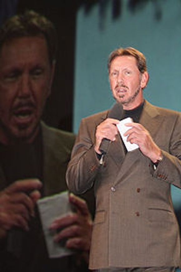 Oracles toppsjef Larry Ellison sier Sun taper stort på at EU gransker forholdet til friprogdatabasen MySQL.