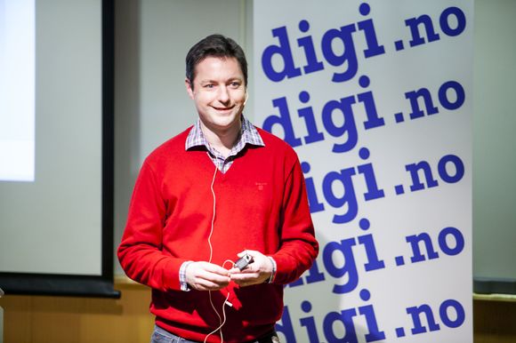 Aleksander Ørhn er teknologidirektør i oppstartsselskapet cXense og professor ved institutt for informatikk ved UiO. Han inspirerte både studenter og andre til å være med på en oppstart. <i>Bilde: Per Ervland</i>