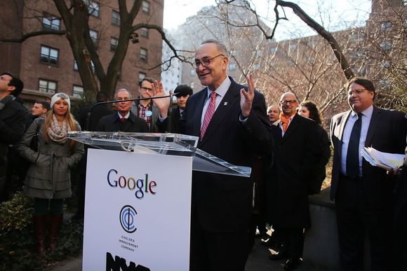 Google sponser det største utendørs WiFi-tilbudet i New York i samarbeid med byens myndigheter og den ideelle stiftelsen Chelsea Improvement Project. <i>Bilde: Spencer Platt/Getty Images/All Over Press</i>