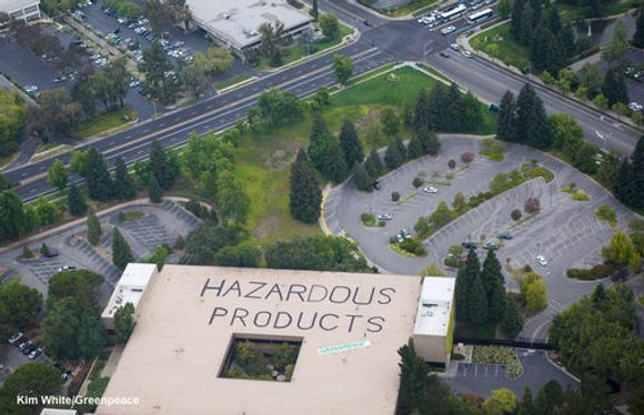 Greenpeace-markering på taket til HPs hovedkontor i USA. Foto: Greenpeace.