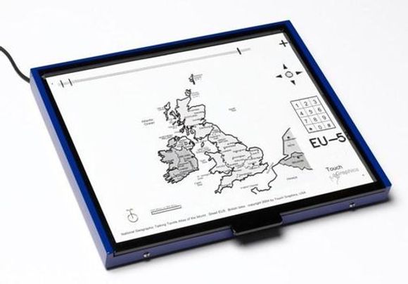 Talking Tactile Tablet gjør det mulig for synshemmede å oppleve kart.