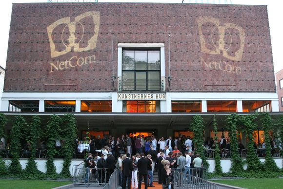 Netcom fylte kunstnernes hus med nærmere 450 iPhone-entusiaster