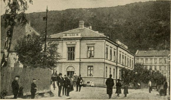 Bilde av Oslo Hospital, fra boken Glimpses of medical Europe, utgitt i 1908. <i>Bilde: Flickr</i>