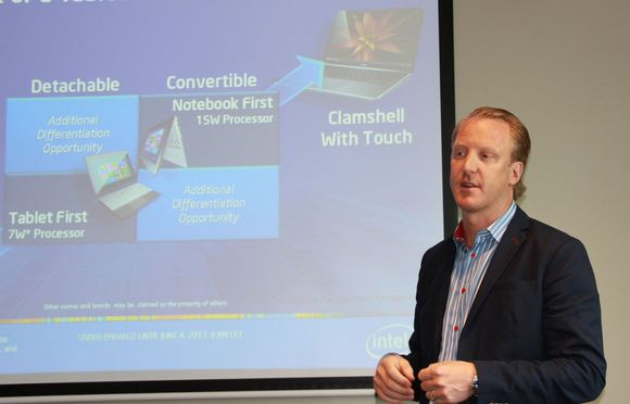 Andres Huge i Intel mener at de nye Core-prosessorene vil åpne for pc-er med nye formfaktorer. <i>Bilde: Harald Brombach</i>