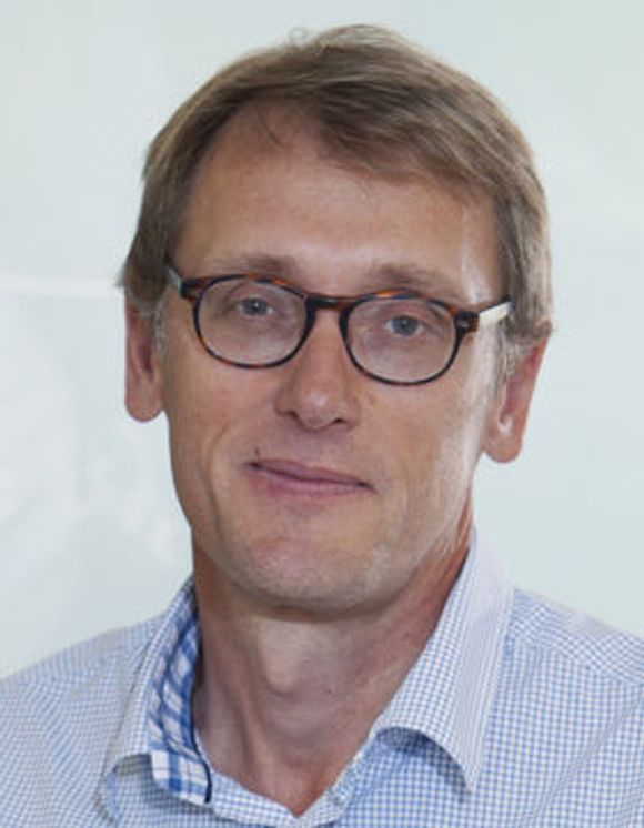 Mikael Fogelström leder grafénforskningen ved Chalmers. <i>Bilde: Chalmers tekniska högskola</i>