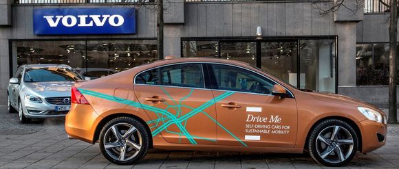 Volvo har allerede utviklet en selvstyrende bil, men mye skal videreutvikles før settes ut på veiene med kunder bak rattet. <i>Bilde: Volvo Car Group</i>