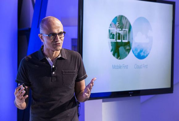 Microsofts nye toppsjef, Satya Nadella,  forklarte under pressekonferansen at han kan telle, selv om han sier at både mobil og nettsky må komme først. Årsaken er at han mener at de to er så avhengige av hverandre. <i>Bilde: Micrsoft</i>