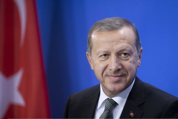 RYSTET: Tyrkias statsminister Recep Tayyip Erdogan truer med å stenge tilgangen til Facebook og Youtube etter en rekke ubehagelige avsløringer for ham og den sittende regjeringen. <i>Bilde: Stefan Boness/Sipa Press/All Over Press</i>