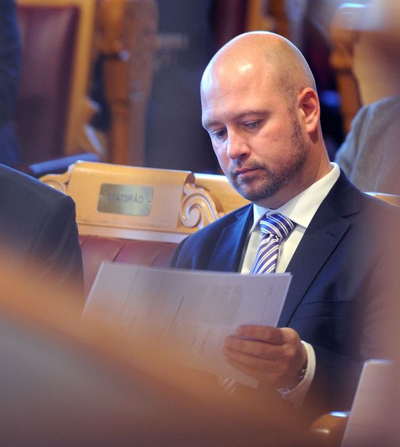 UTÅLMODIG: Justisminister Anders Anundsen krever fortgang i innføringen av ny straffelov. Det vil kreve endringer i en lang rekke IT-systemer. <i>Bilde: Terje Pedersen/Avisenes Nyhetsbyrå/All Over Press</i>