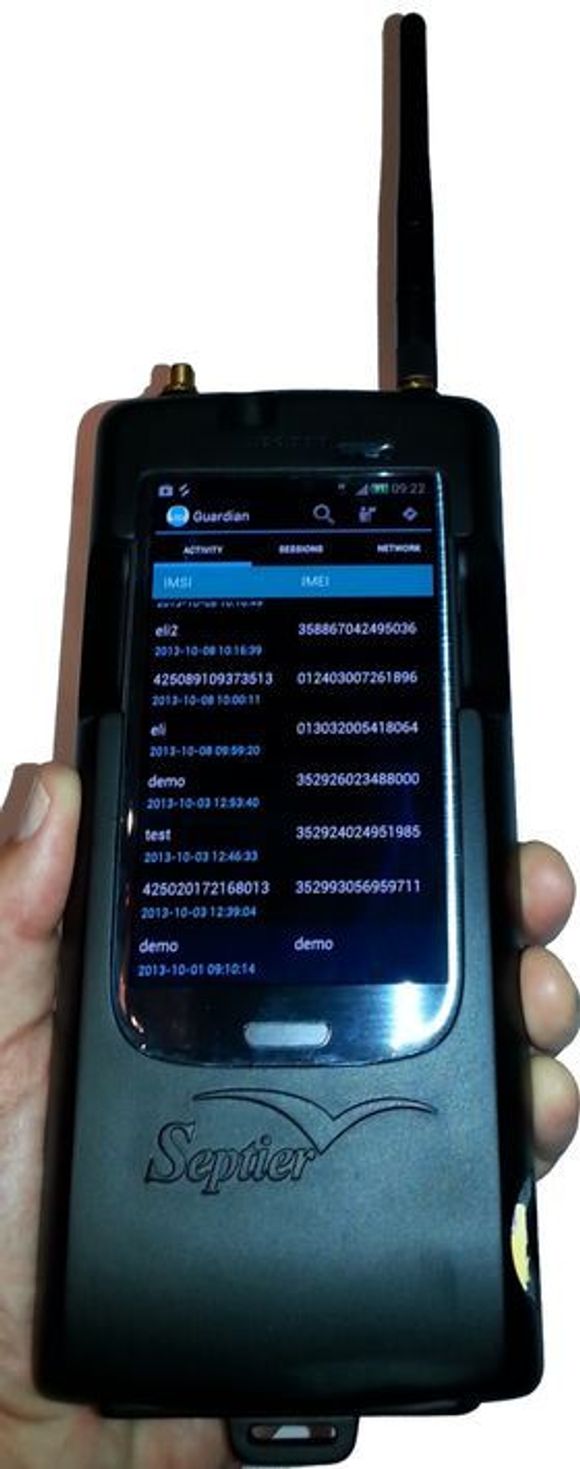 Septier IMSI Catcher Mini, som er koblet til en smartmobil. <i>Bilde: Septier</i>