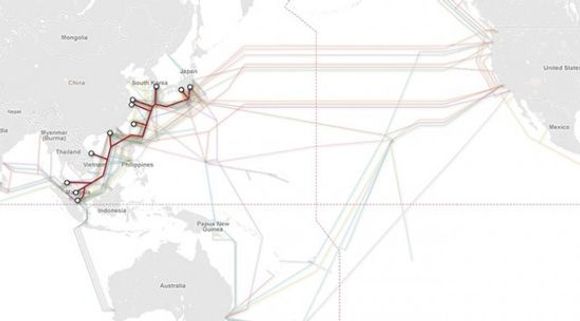 Slik forholder APG seg til andre undersjøiske fiberkabler i området Sørøst-Asia og Stillehavet. <i>Bilde: Submarinenetworks.com</i>