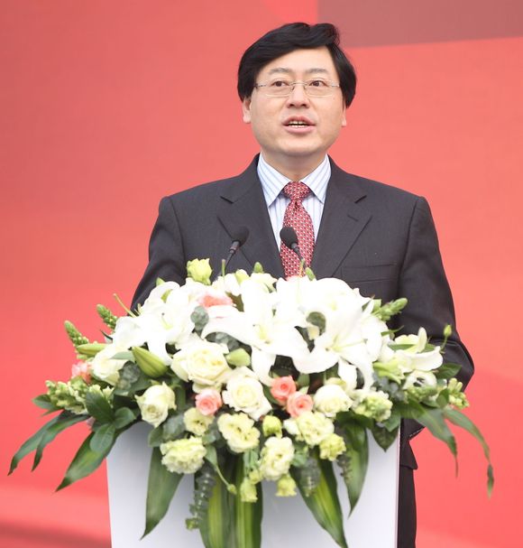 Lenovo-sjef Yang Yuanqing er klar på at anlegget i Wuhan skl ha fokus på innovasjon.