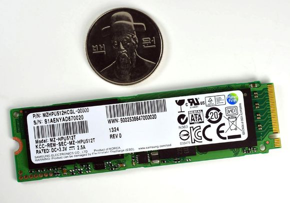 SSD fra Samsung med SATA-grensesnitt og M.2-formfaktor. <i>Bilde: Samsung</i>