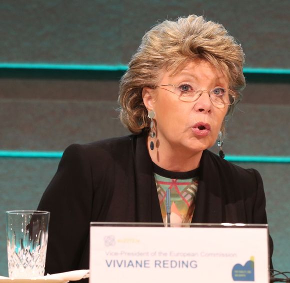 Viviane Reding sier er EU-kommisjonen vil revurdere Safe Harbour-avtalen med USA. <i>Bilde: Mac Innes Photography/Justin Mac Innes/via Getty Images / All Over Press</i>