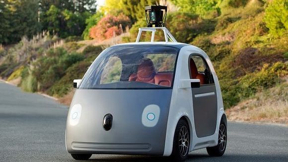 Googles første selvkjørende bil.