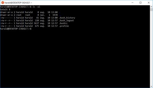 En første kjøring av Bash on Ubuntu on Windows. Her vises innholdet i hjemmekatalogen til den innloggede brukeren. <i>Foto: digi.no</i>