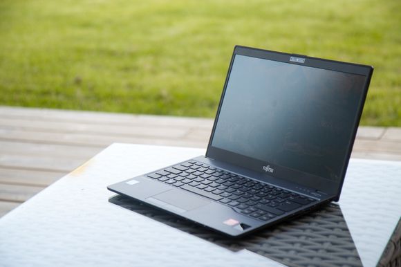 Fujitsu Lifebook U937. <i>Foto:  Kurt Lekanger</i>