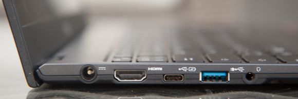 PC-en har både USB Type-A og Type-C. <i>Foto:  Kurt Lekanger</i>