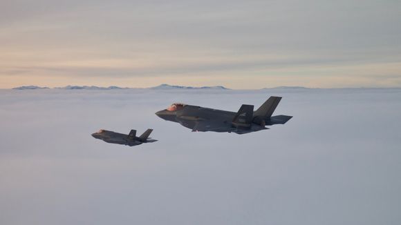 Norske F-35A over Rondane. <i>Bilde:  Morten Hanche / Forsvaret</i>