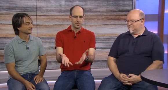 Microsoft-direktørene Joe Belfiore (Windows), Scott Guthrie (nettsky og AI) og Kevin Scott (teknologi) under en virtuell pressekonferanse i forrige uke. <i>Foto: Microsoft</i>
