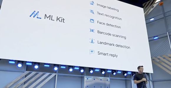 Dave Burke fortalte om hva ML Kit kan tilby apputviklere. <i>Foto: Google</i>