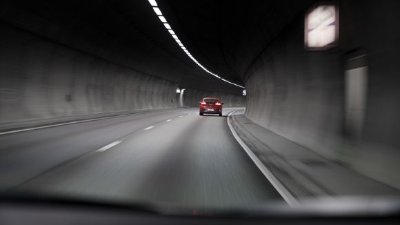 Hyundai Ioniq kan enkelt kjøres med et forbruk på 1,2 kWh på mila, selv med en del motorvei. <i>Foto:  Eirik Helland Urke</i>