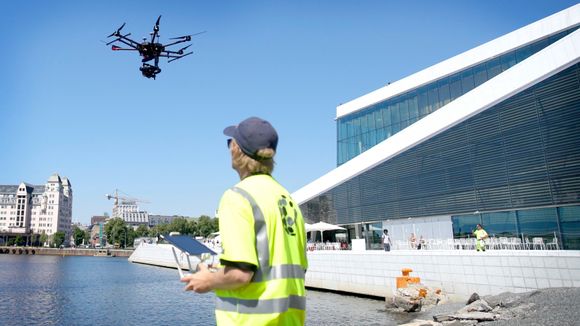 De nye reglene skal gi flere muligheter for droneoperasjoner, men også strengere krav. <i>Foto:  Eirik Helland Urke</i>