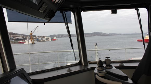  Fra utkikkstårnet kan man ta kontroll over skipet hvis nødvendig. <i>Foto:  Adrian Broch Jensen</i>