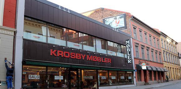 Selger Krosby Møbler AS ble fornøyd med salgssummen, ifølge Pål Weiby i Statsbygg. <i>Foto:  Statsbygg</i>