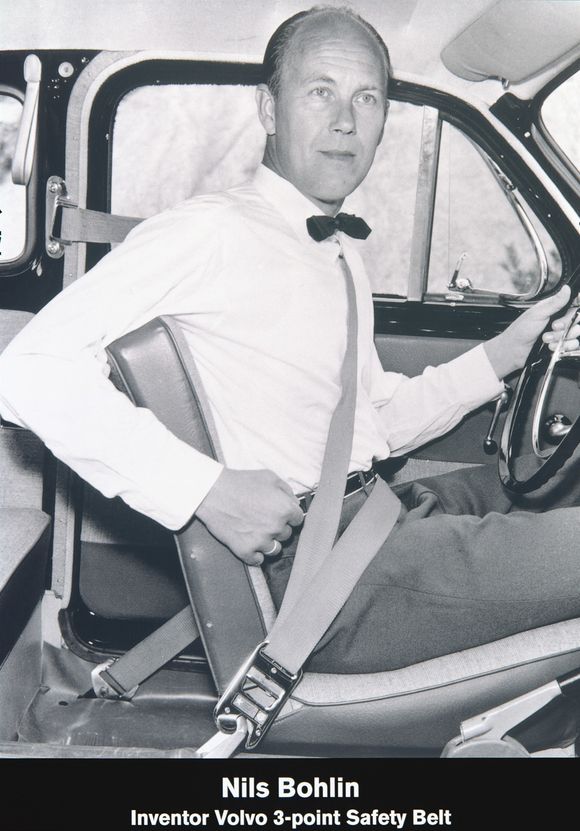 Nils Bohlin, oppfinneren av trepunkts sikkerhetsbelte, i 1959.