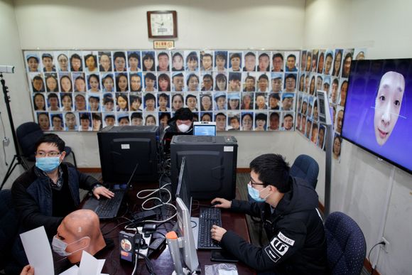Utviklerne i det Beijing-baserte selskapet har landets politi på kundelisten. <i>Foto:  Thomas Peter/Reuters/NTB Scanpix</i>