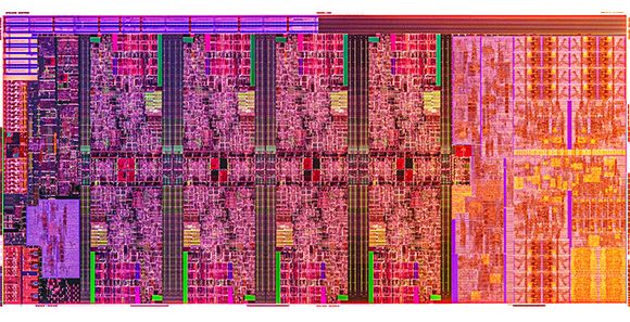 Forstørret bilde av waferen til en 10. generasjon Intel Core H-prosessor. <i>Foto:  Intel</i>