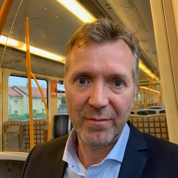 Henning Maagerud er teknolog, med lang fartsid i IT- og sikkerhetsbransjen.