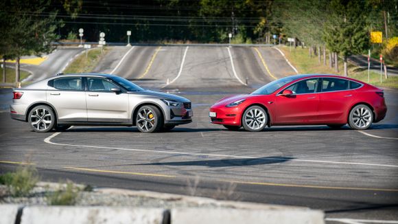 Polestar 2 og Tesla Model 3 er to av bilene hvor bilprodusenten går god for trefaselading på IT/TT-nett. <i>Foto:  Eirik Helland Urke</i>