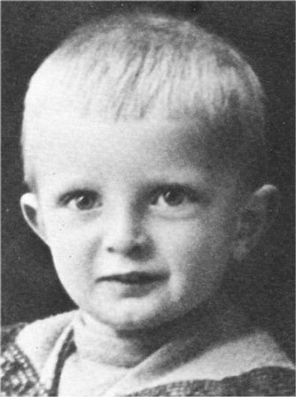Vebjørn Tandberg som barn. Han viste tidlig stor teknisk interesse. <i>Foto:  Privat</i>