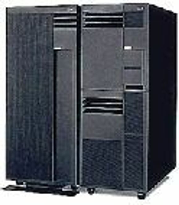 Serversystemet IBM RS/6000 S70.