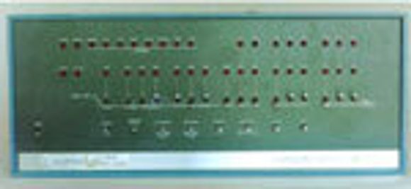MITS Altair 8800 - den første datamaskinen som bidro til å definere begrepet personlig i den personlige datamaskin, PC-en.