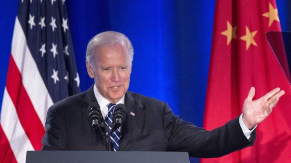 På grunn av inntjeningen for amerikanske investorer blir det viktig for president Biden å bedre forholdet til Kina. Et konkret tegn på kinesisk velvilje er forhandlinger om kjøp av amerikansk olje og gass, skriver Øystein Noreng i denne analysen. <i>Foto:  NTB/REUTERS/Jonathan Alcorn</i>