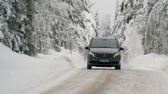 EQV fungerer fint på vinterføre, og har forhjulstrekk. <i>Foto:  Eirik Helland Urke</i>