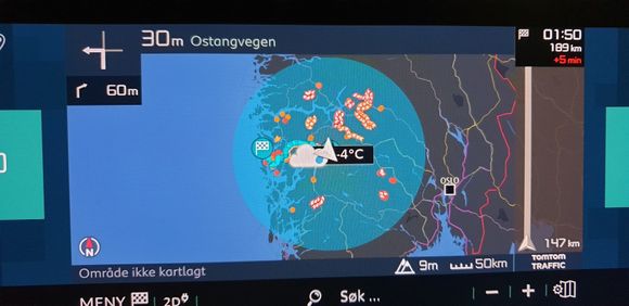 Etter lading i Eidfjord burde vi kunne kjøre langt til havs. I praksis måtte vi lade en gang til for å komme frem dit vi skulle. <i>Foto: Marius Valle</i>