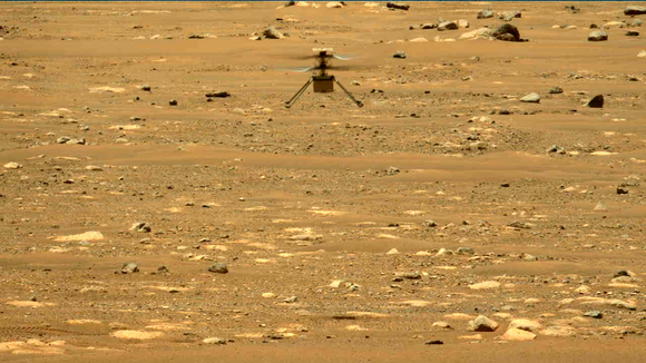 Dette bildet viser den andre flyvningen på Mars, fanget av roveren Perseverance. <i>Foto: &nbsp;Nasa</i>