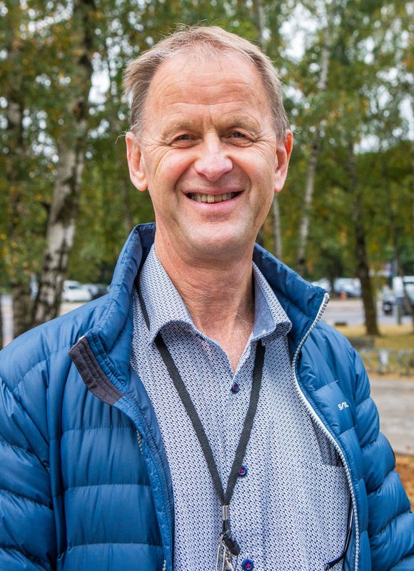 Arne Aakre er avdelingsleder for Vei og Jernbane i EBA <i>Foto:  Jarle Skoglund</i>