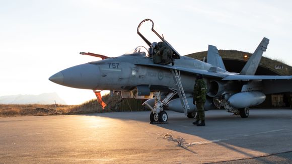 Kanadisk CF-188 Hornet på Bodø flystasjon under Trident Juncture i 2018. <i>Foto:  Hanne Hernes / Forsvaret</i>