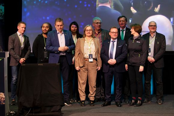 Nitos hovedstyre, fra venstre: Glenn-Erik Wold (NITO Oppland, tariffområde Spekter), Kristian Botnen (NITO Hordaland, tariffområde stat), president Trond Markussen (NITO Oslo og Akershus, tariffområde privat), Hanne Marit Henriksen (NITO Nordland, tariffområde privat) Brynhild Asperud (NITO Oslo og Akershus, tariffområde Spekter), Tom Helmer Christoffersen (NITO Buskerud, tariffområde privat), visepresident Kjetil Lein (NITO Hedmark, tariffområde kommune), Harald Bruland (NITO Trøndelag sør, tariffområde stat), Johanne Størkersen (NITO Troms, tariffområde stat), Kjell Ola Aamodt (NITO Hedmark, tariffområde kommune). <i>Foto:  Kristian Hansen, Nito</i>