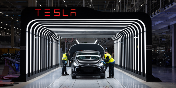 Det er Tesla Model Y som skal produseres i Brandenburg. <i>Foto:  Tesla</i>