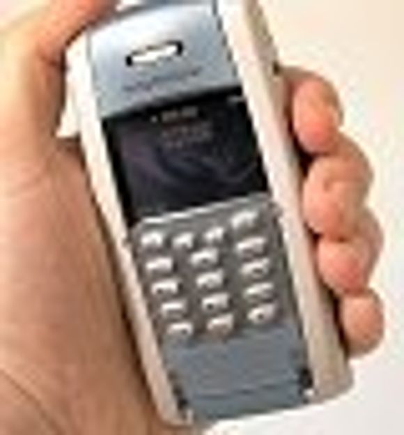 Sony Ericsson P800 i hånden.