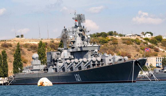 Det russiske flaggskipet Moskva har sunket i Svartehavet, bekrefter det russiske forsvarsdepartementet. <i>Foto:  AP / NTB</i>