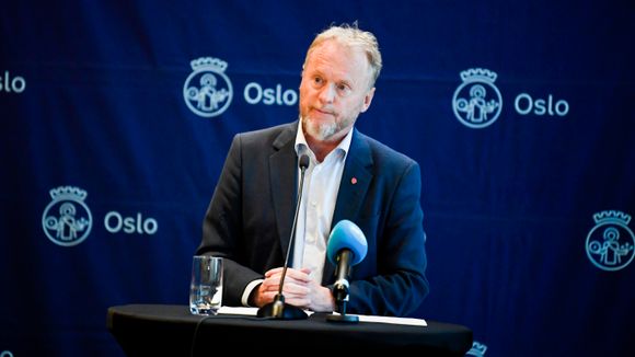 Byrådsleder Raymond Johansen (Ap) under pressekonferansen i Oslo rådhus. <i>Foto:  Annika Byrde / NTB</i>