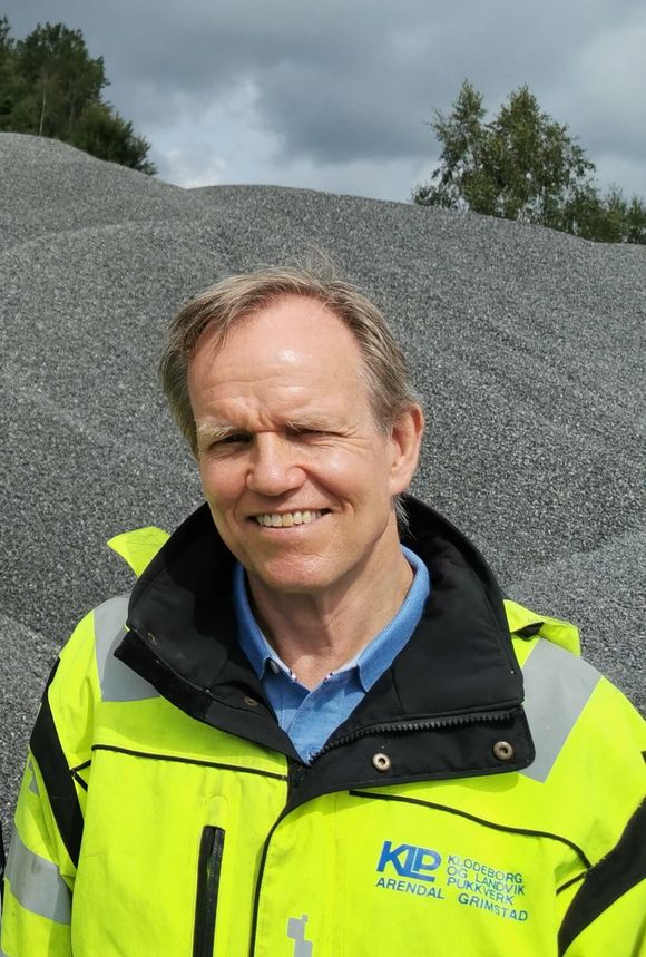 August Kjerland er medeier og styreformann for Klodeborg og Landvik pukkverk <i>Foto:  Thor Søndenaa</i>