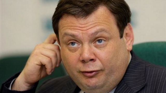 - Fridman bygger mobilgigant